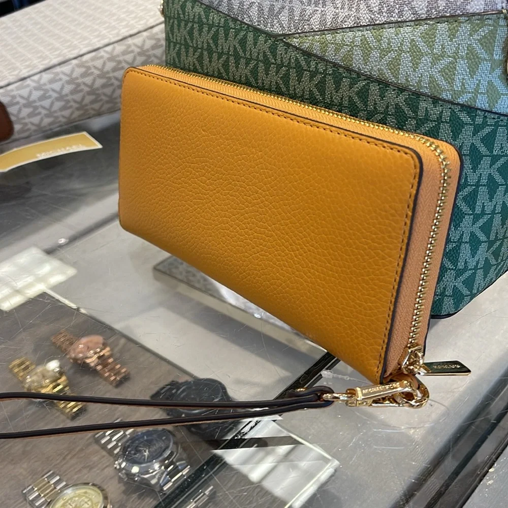 MICHAEL KORS Leather Continental Wristlet Phone Case Wallet Sider NWT